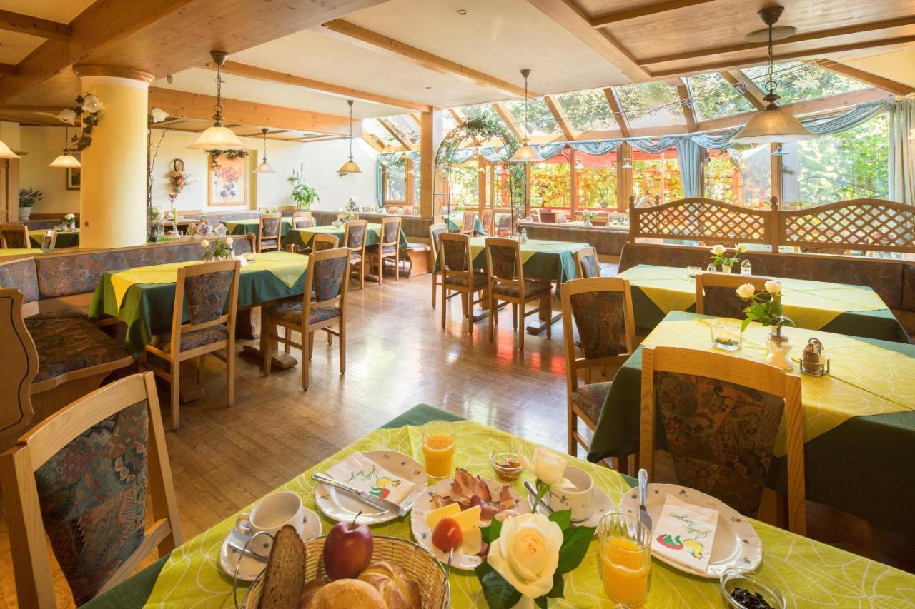 Hotel Landgasthof Zum Schildhauer Halfing Esterno foto